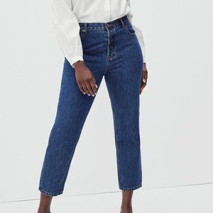 The Curvy ’90s Cheeky Jean in Medium Blue